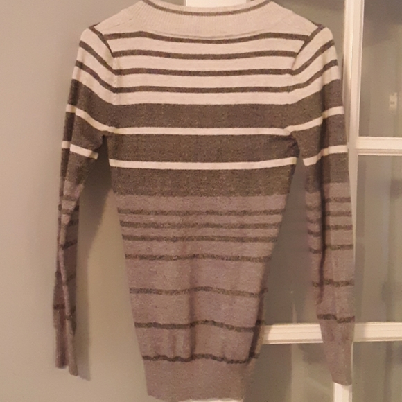 Sweater - Picture 3 of 3